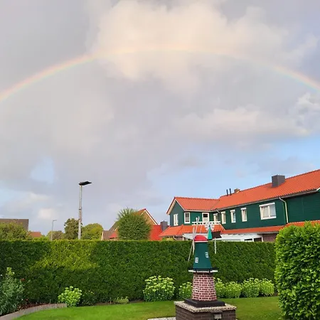 Familienurlaub In Ostfriesland Fuer Max 7 Pers In 2 Wohnungen, Auch Einzeln Wohnungen Utarp Exterior photo